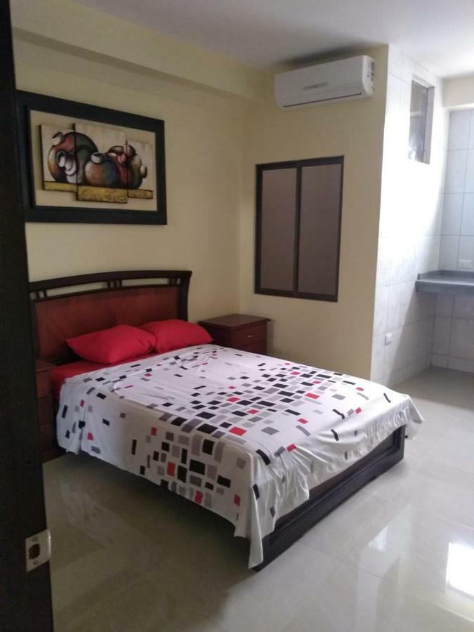Hotel Los Ceibos Jipijapa Bagian luar foto
